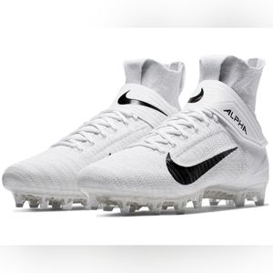 Nike Alpha Menace Elite 2 Flyknit Football Cleats